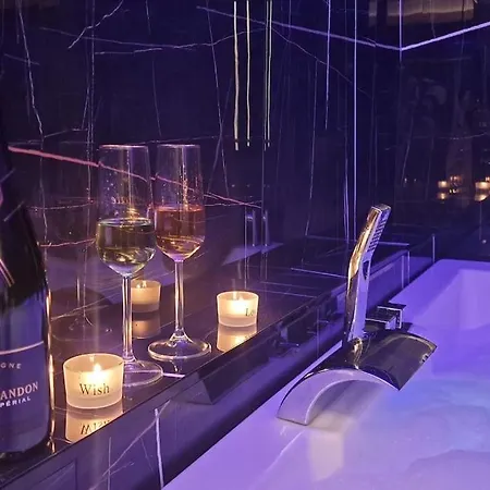 Romantic & Jacuzzi Σκόπια Εξωτερικό φωτογραφία