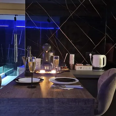 Romantic & Jacuzzi Σκόπια Εξωτερικό φωτογραφία