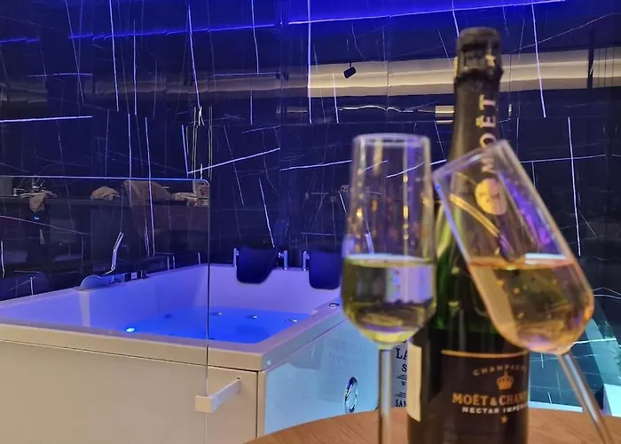 Romantic & Jacuzzi
