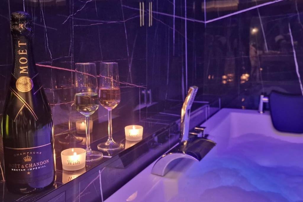Διαμέρισμα Romantic & Jacuzzi *