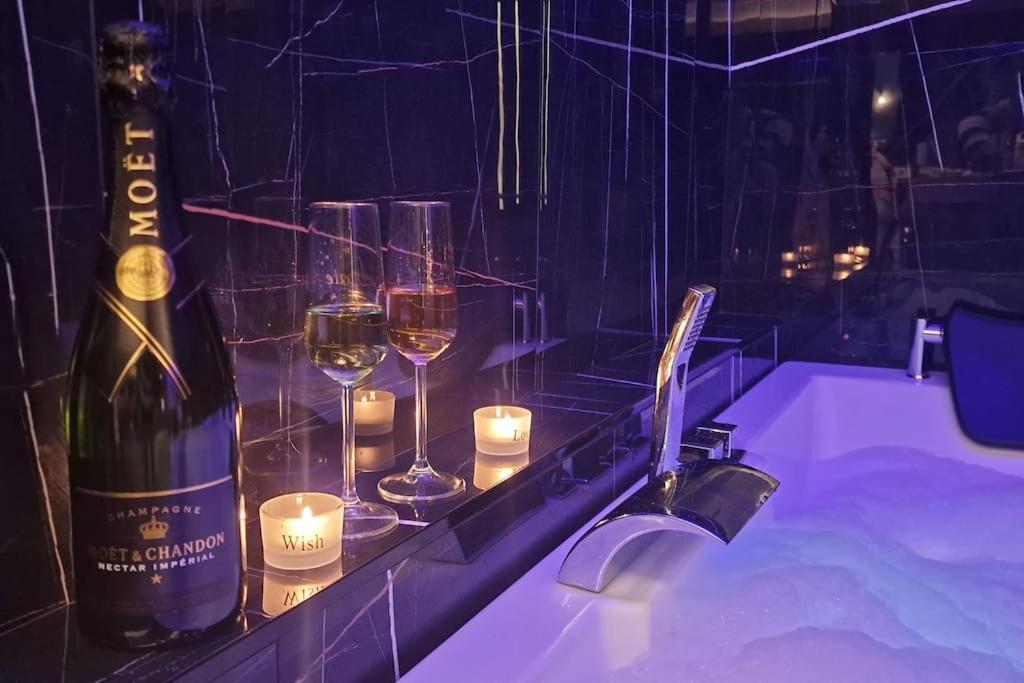 Romantic & Jacuzzi *